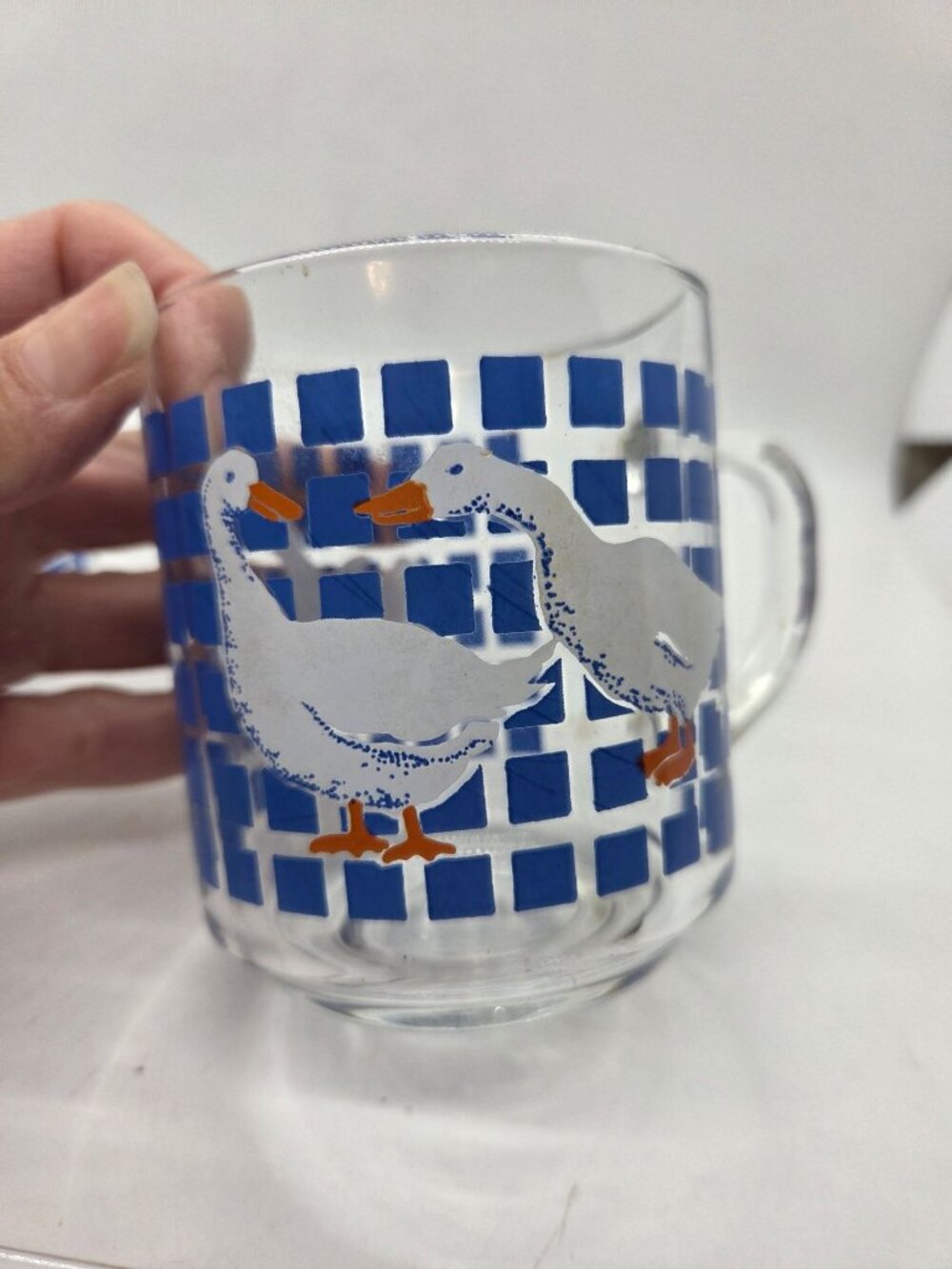2 VTG Carlton 1982 Glass GOOSE Mugs Blue Checkered cottage core - Picture 2 of 8